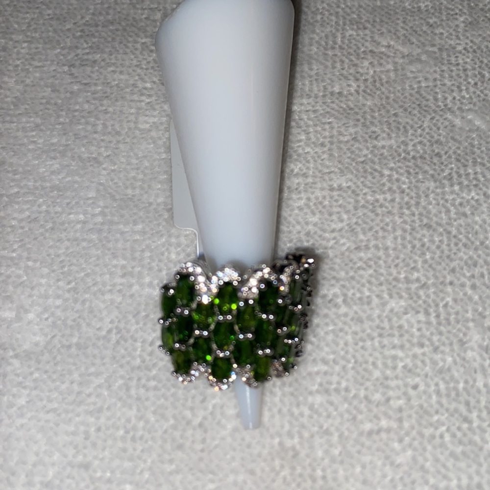 Green Ring - Picture 5 of 6